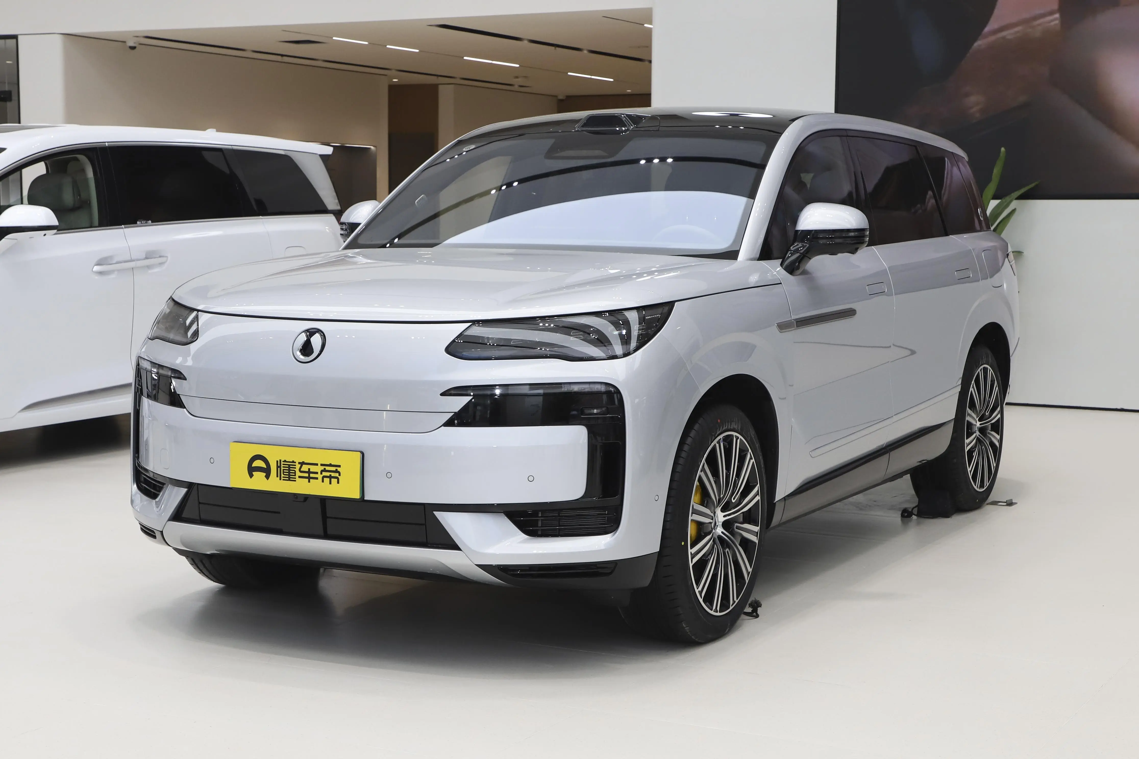 成都腾势N9价格38.98万起 暂无优惠