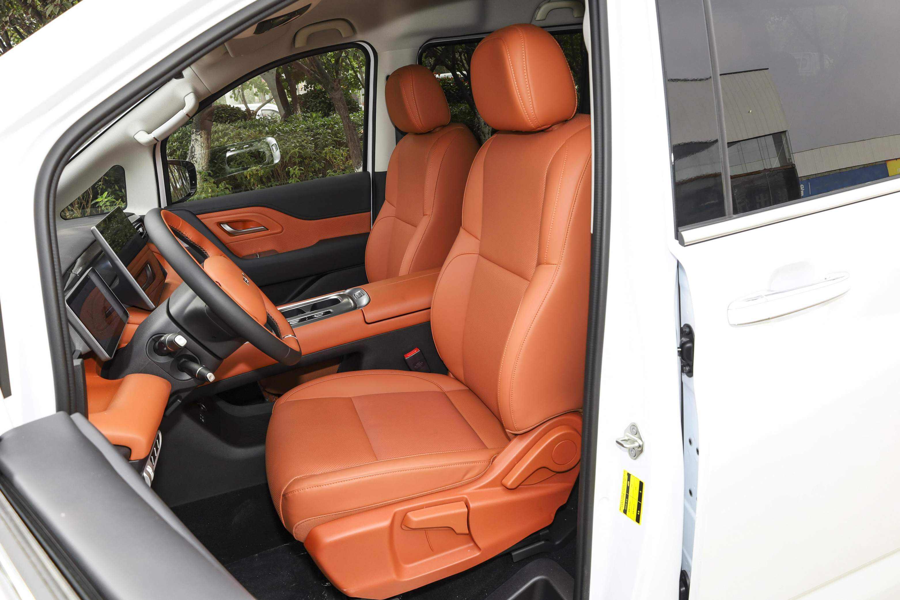 以“场景全能”兑现“六座全享”，锐胜M8确实够实在！