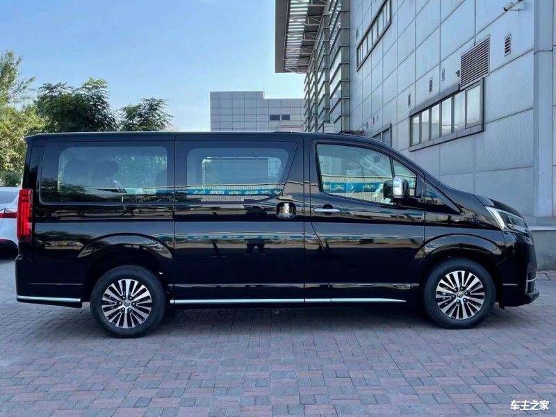成都丰田Granvia中东版价格最低61万起售