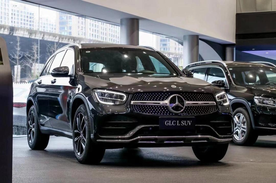 2024款满配奔驰G63现车落地价格可分期