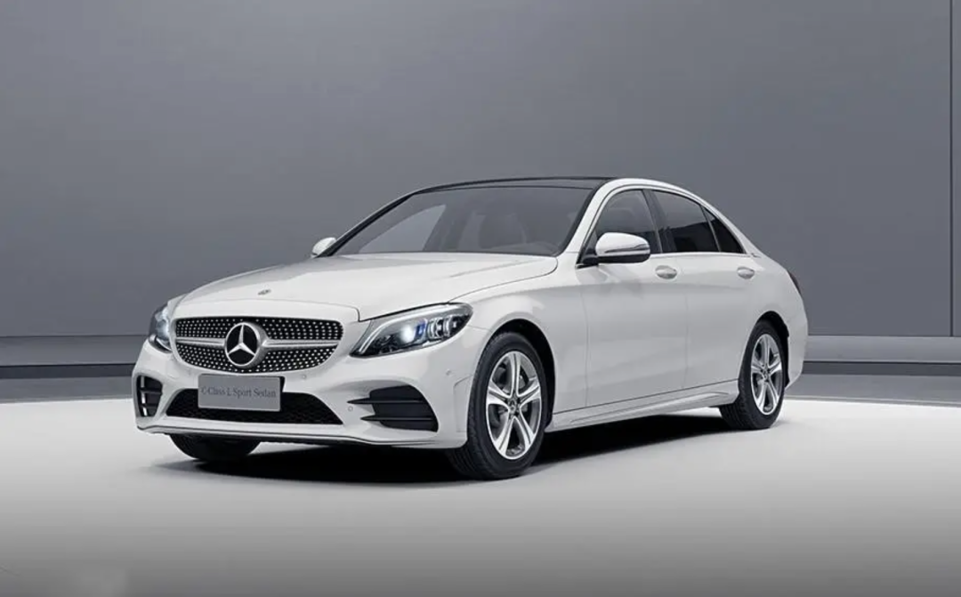 存起火风险 北京奔驰召回大量“油改电”:充电先别超80%