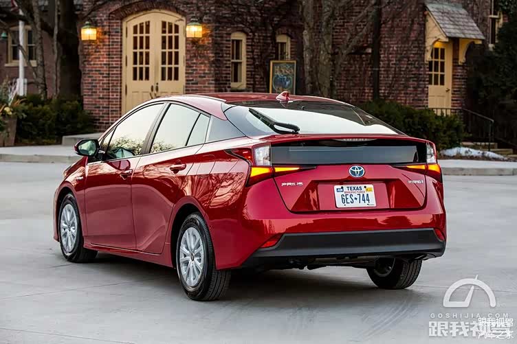 奔驰将投资40亿美元提升美国工厂产能